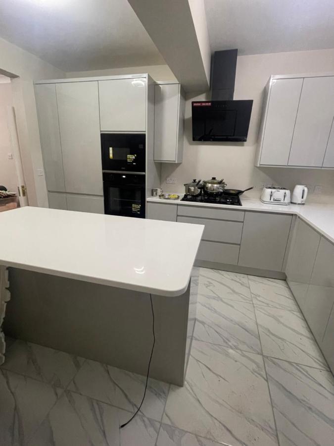 One Bedroom In Spacious Bungalow, Free Parking & Private Entrance Эдинбург Экстерьер фото